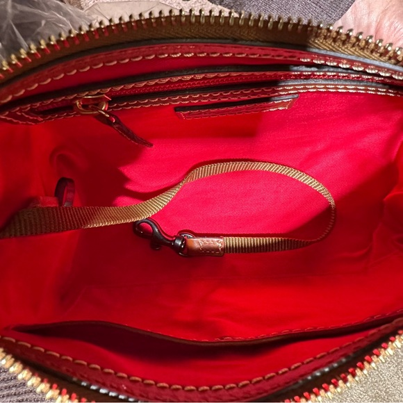 NWT Dooney & Bourke Hobo Crossbody. - Picture 8 of 10